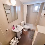 Work & Chill - Stylish Studio, Ergonomic Office Setup Appartement
