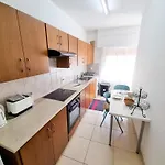 Appartement Work & Chill - Stylish Studio, Ergonomic Office Setup *