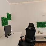 Work & Chill - Stylish Studio, Ergonomic Office Setup Appartement *