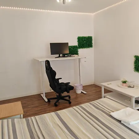 Work & Chill - Stylish Studio, Ergonomic Office Setup * Lárnaca