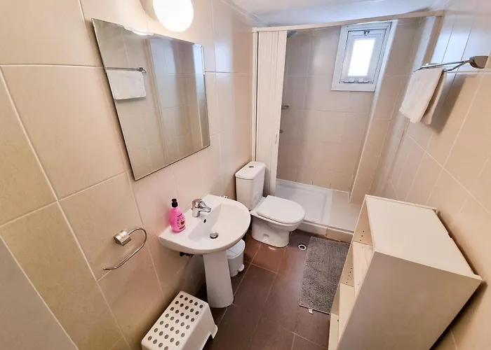 Work & Chill - Stylish Studio, Ergonomic Office Setup Apartamento