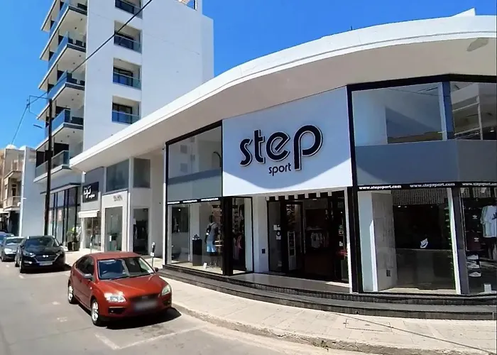 Work & Chill - Stylish Studio, Ergonomic Office Setup Lárnaca