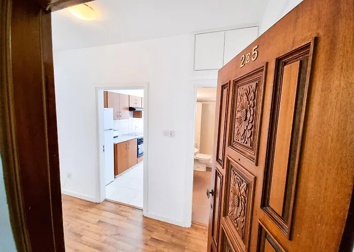 Apartamento Work & Chill - Stylish Studio, Ergonomic Office Setup Lárnaca